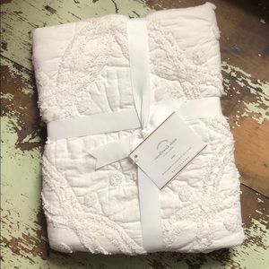 POTTERY BARN CANDLEWICK SHAM EURO WHITE NWT